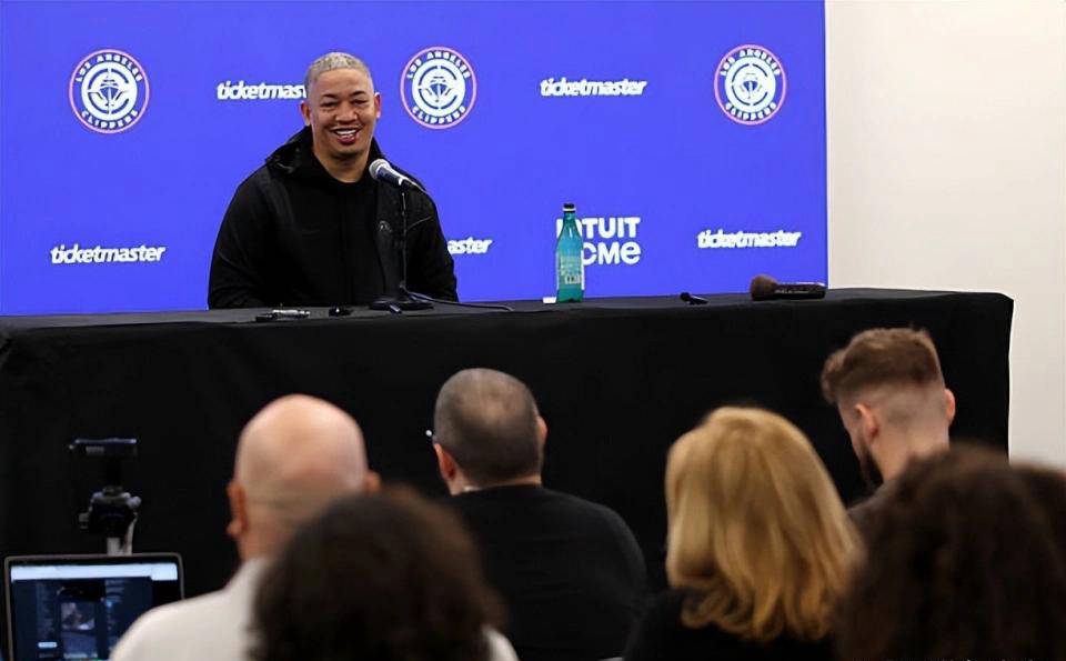 出了出色的 出了出色的