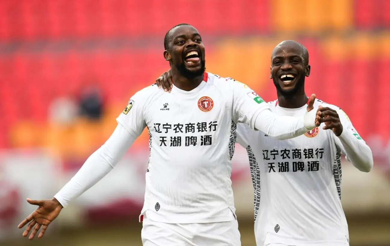 跟射门打进 跟射门打进