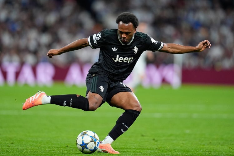 尤文踢出了 尤文踢出了